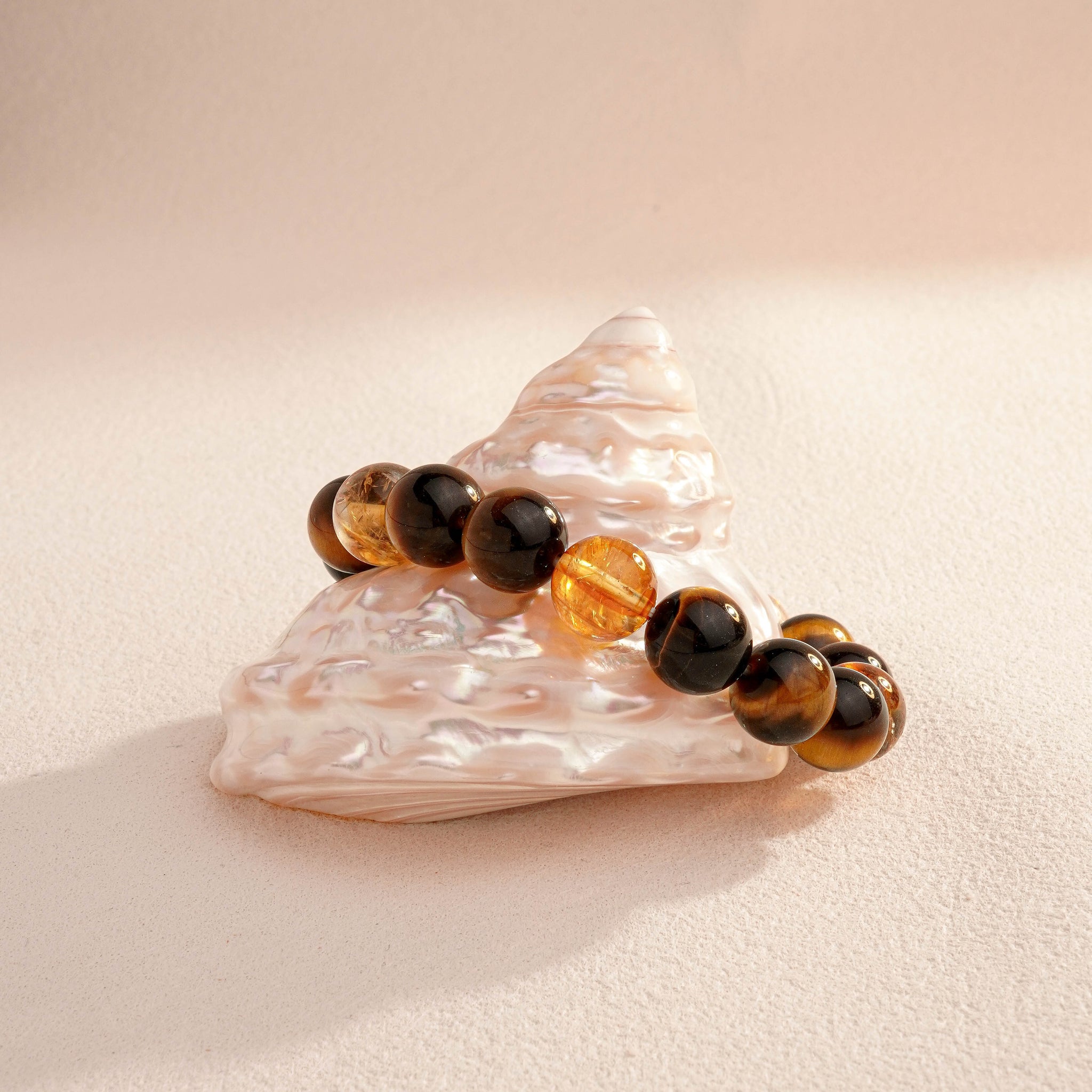 星棕·金芒丨水晶手鏈 能量場中達成安定與活力的平衡