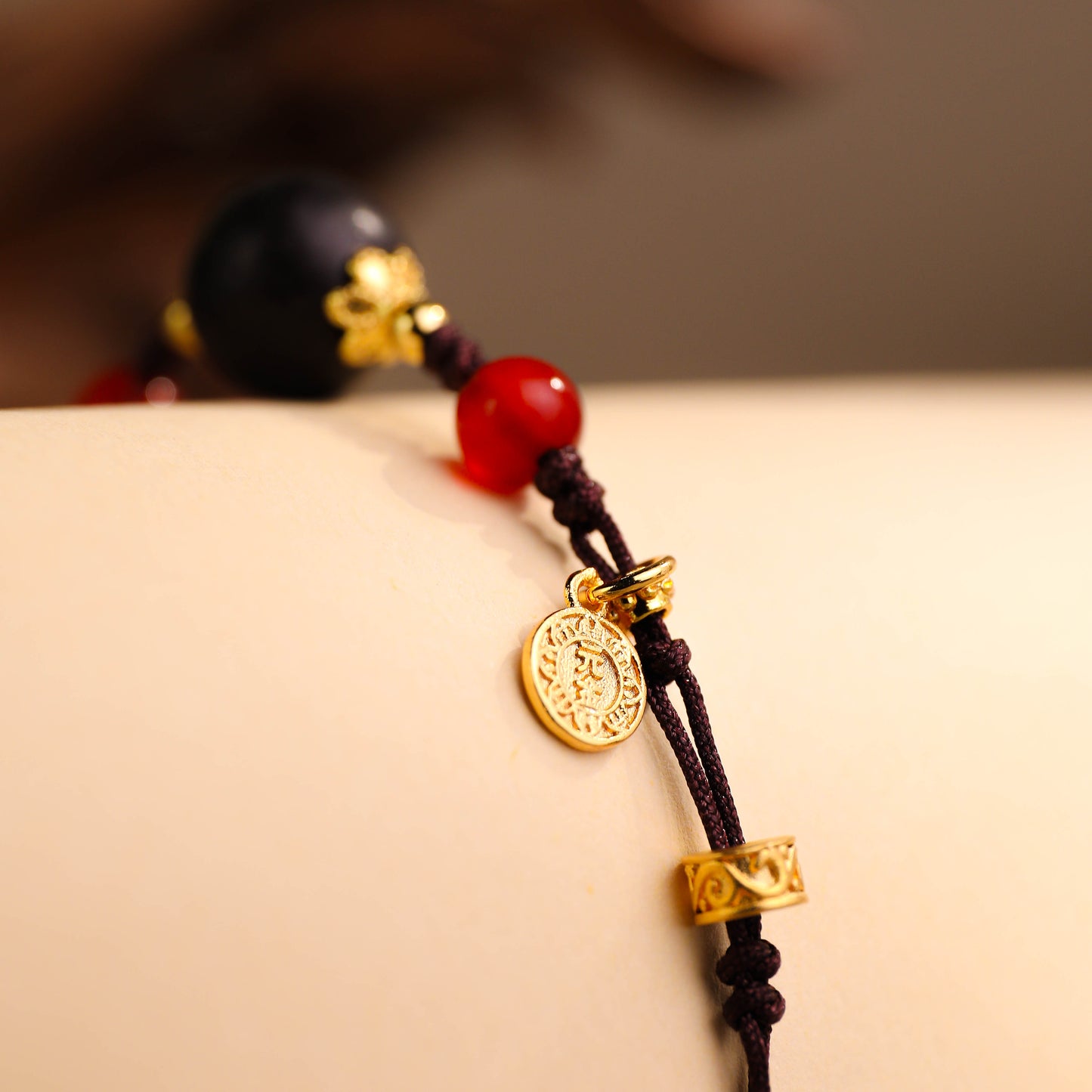 馬年本命丨息肌凝香丨合香珠手鏈 香韻鎮運避太歲 腕間安神 本命納福吉祥飾