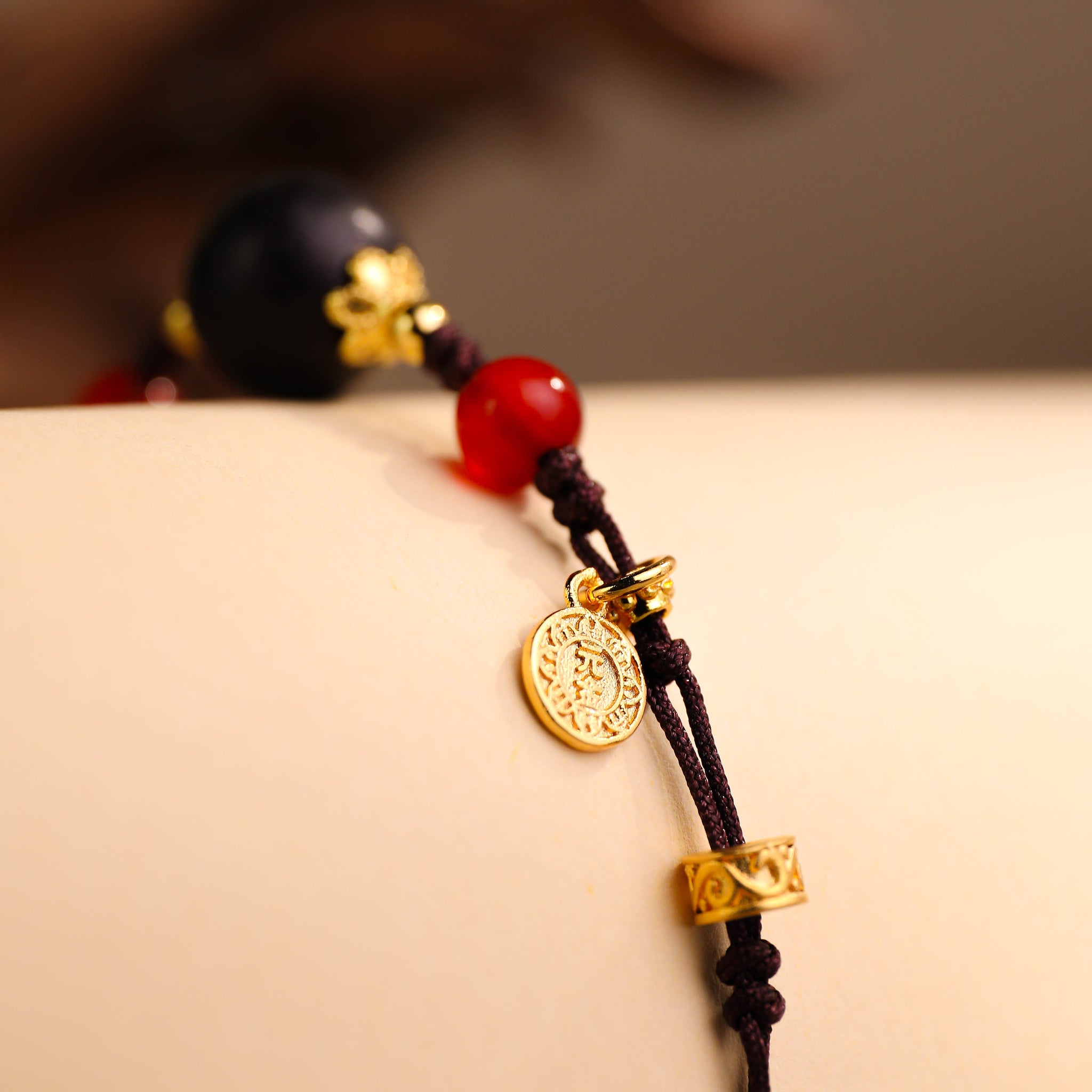 馬年本命丨息肌凝香丨合香珠手鏈 香韻鎮運避太歲 腕間安神 本命納福吉祥飾